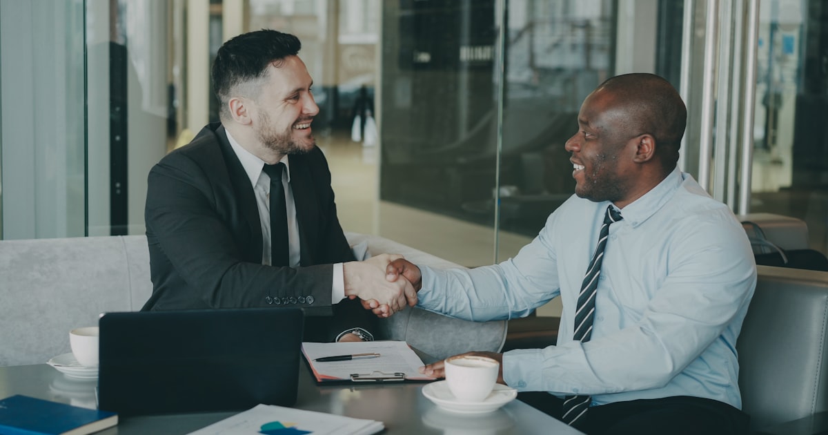 How to Build Trust Between Buyers and Sellers in Marketplaces